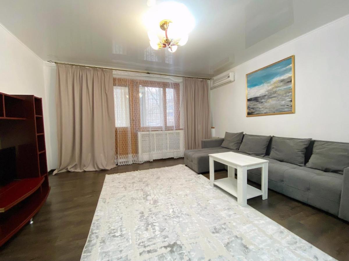 Comfortable Apartment, Samal 2 Almaty Exterior photo