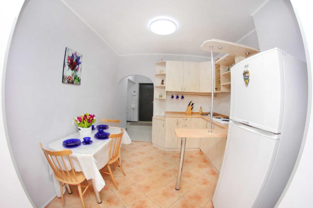 Comfortable Apartment, Samal 2 Almaty Exterior photo